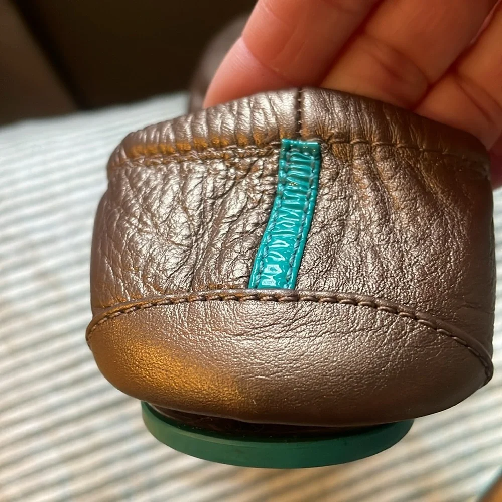 Tieks Copper/ Rose Gold Ballet Flats with Teal Sole Size 8 - Picture 6 of 12